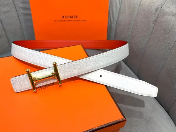 Hermès White/Red Reversible Belt with Gold-Tone Stirrup-Style H Buckle product photo