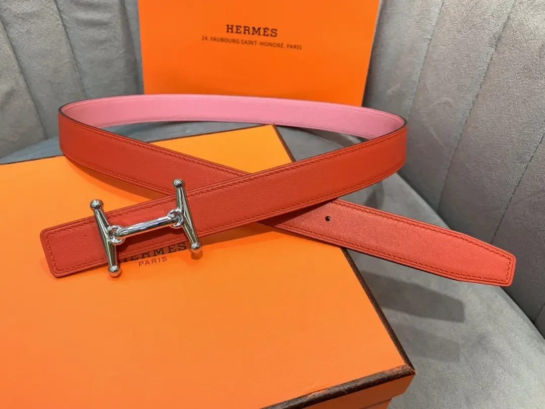 Hermès Pink/Red Reversible Belt with Silver-Tone Stirrup-Style H Buckle product view 2