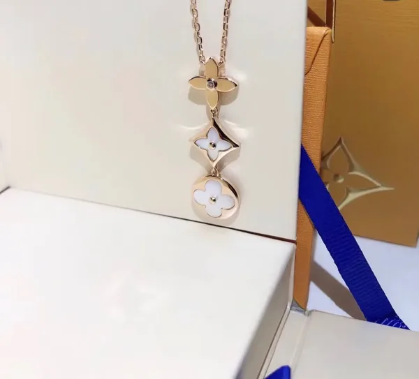 Louis Vuitton Three-Blossom Pearlescent Pendant Necklace White Inlay and Rose-Tone product view 2