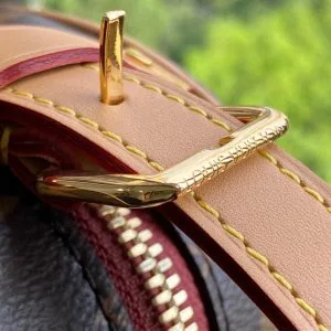 Louis Vuitton M57456 Game On Cœur Crossbody Bag Monogram product view 5