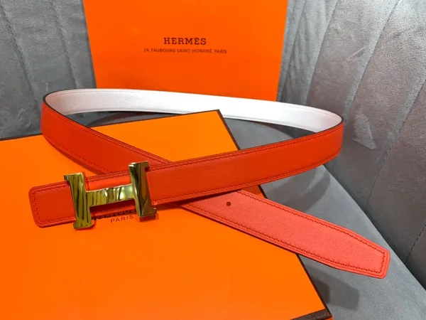 Hermès White/Red Reversible Belt with Gold-Tone Wide H Buckle product photo