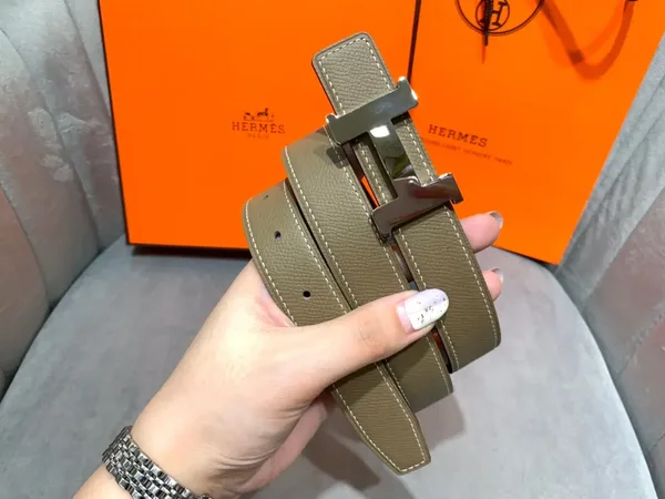 Hermès Taupe/Black Reversible Belt with Gold-Tone Wide H Buckle product view 6