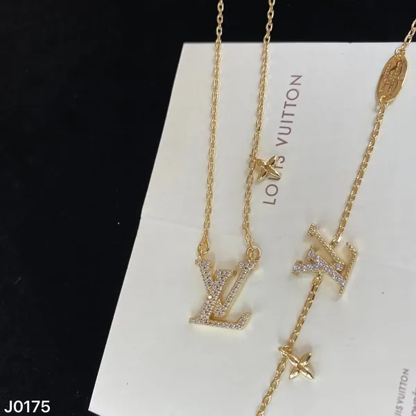 Louis Vuitton Pavé LV Star Slim Chain Bracelet Gold-Tone product view 2