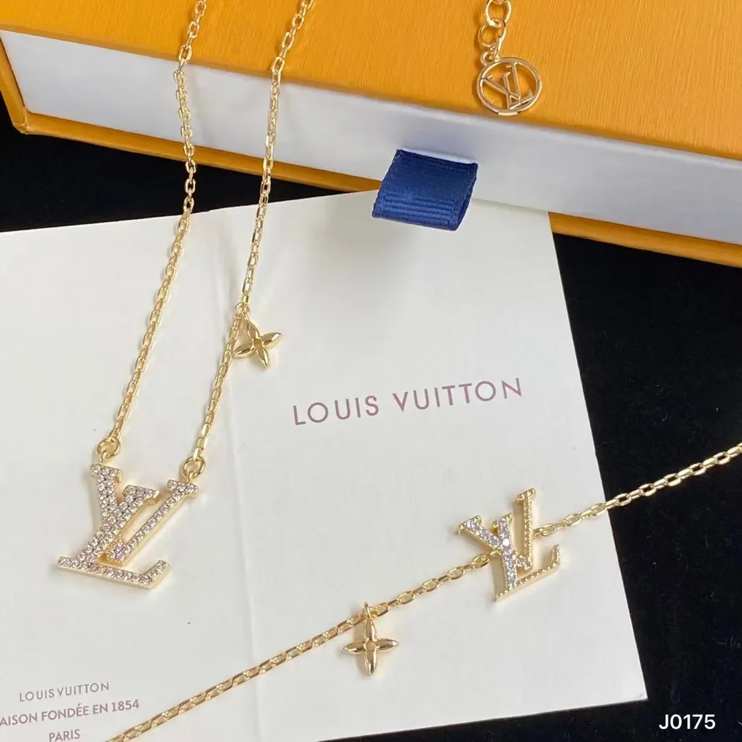 Louis Vuitton Pavé LV Star Slim Chain Bracelet Gold-Tone product view 3