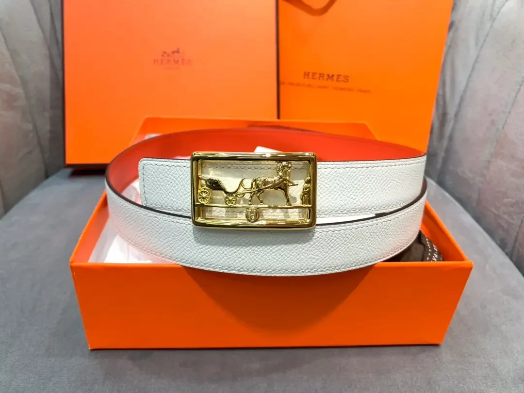 Hermès White/Red Reversible Belt with Gold-Tone Horse-and-Carriage Buckle product view 3