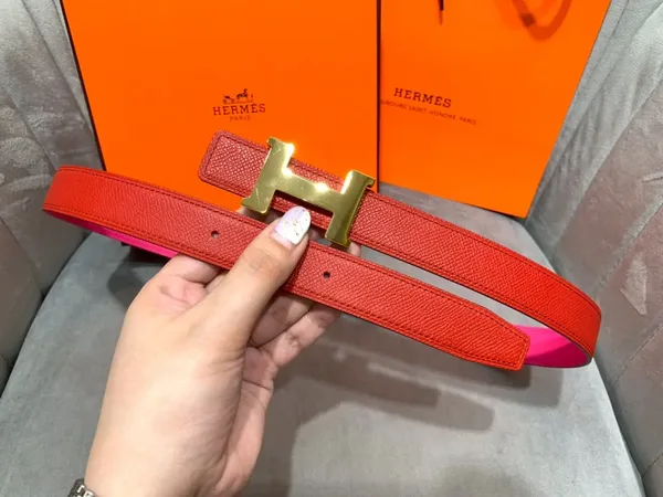 Hermès Red/Bright Pink Reversible Belt with Gold-Tone Wide H Buckle product view 4