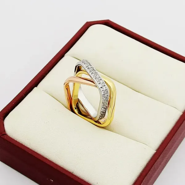 Cartier Trinity Three-Tone Interlocking Ring with Pave-Effect Band product view 5