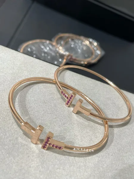 Tiffany  Co. Double T Pink Pavé-Effect Bangle Rose-Tone product photo