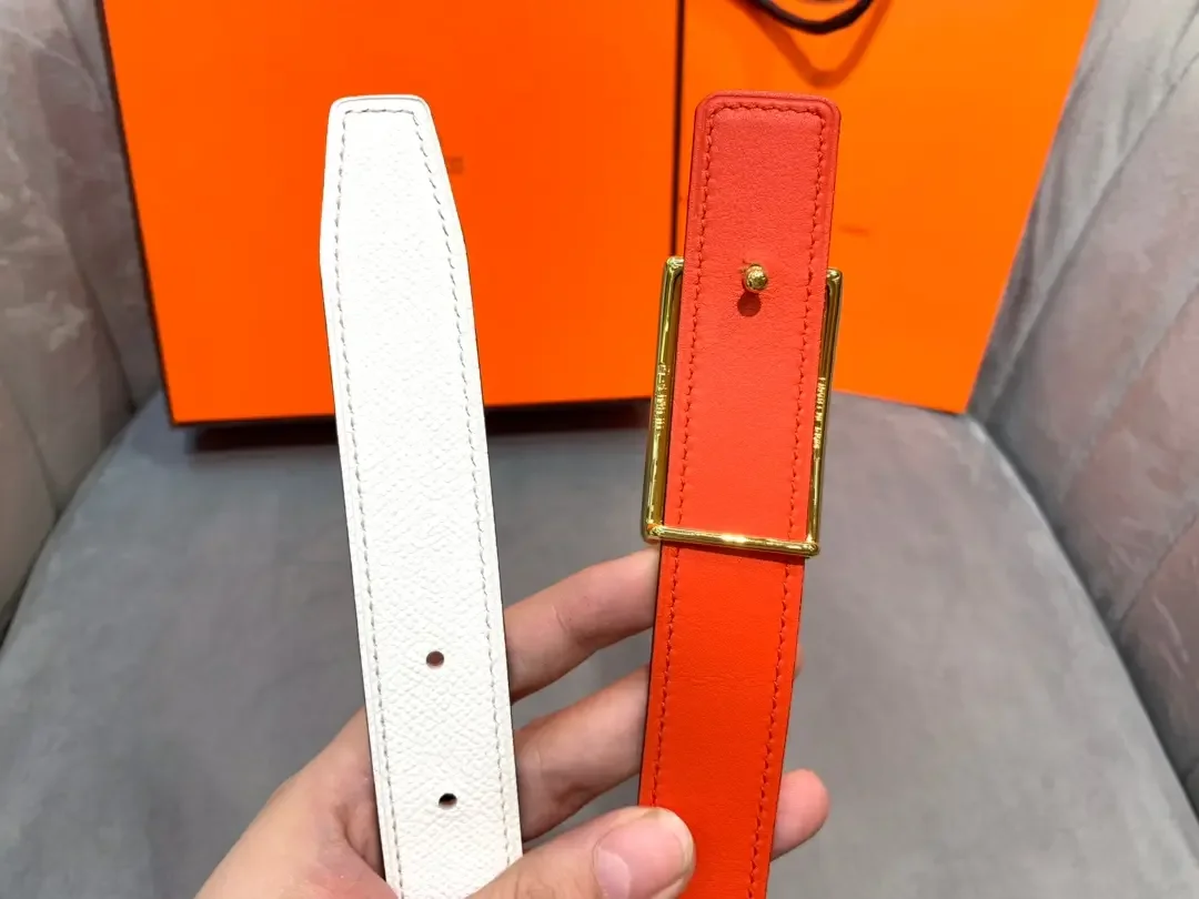 Hermès White/Red Reversible Belt with Gold-Tone Horse-and-Carriage Buckle product view 7