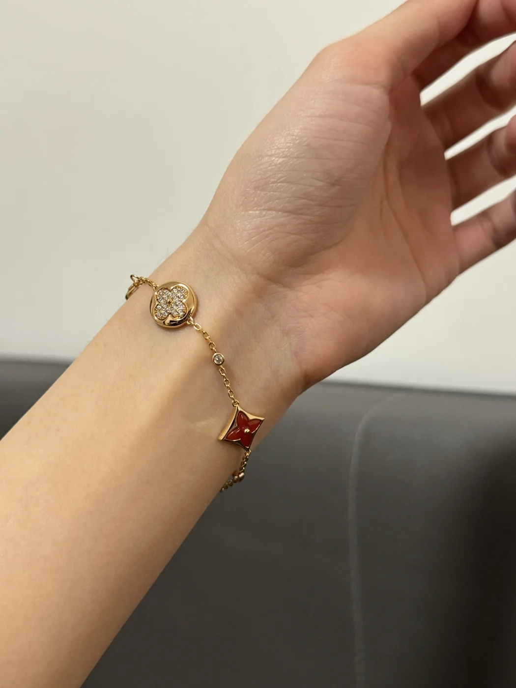 Louis Vuitton Sun Star Blossom Chain Bracelet Red Inlay and Gold-Tone product view 4