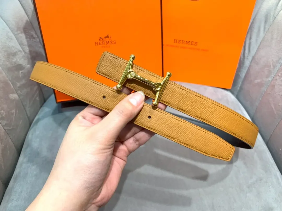 Hermès Tan/Black Reversible Belt with Gold-Tone Stirrup-Style H Buckle product view 3