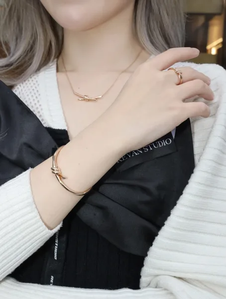 Tiffany  Co. Smooth Knot Bangle Gold-Tone product photo