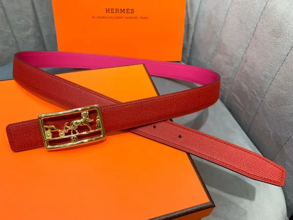 Hermès Red/Bright Pink Reversible Belt with Gold-Tone Horse-and-Carriage Buckle product photo