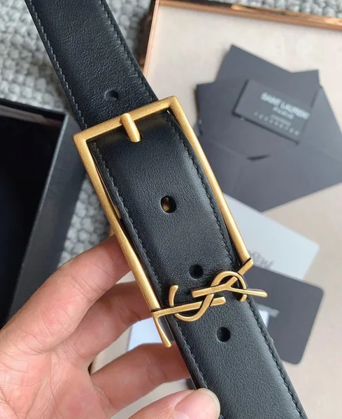 Saint Laurent New Cassandre Buckle Belt 30MM In Black Leather product view 5